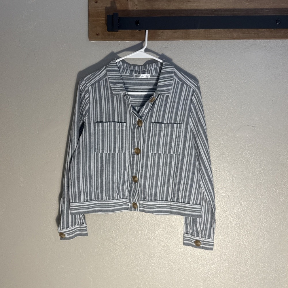 89th &‎ Madison Shacket Women's Medium Striped Collared Button White Gray Jacket